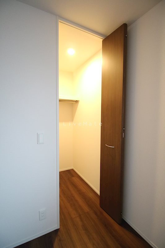 エムライズ大蔵中町の内装写真
