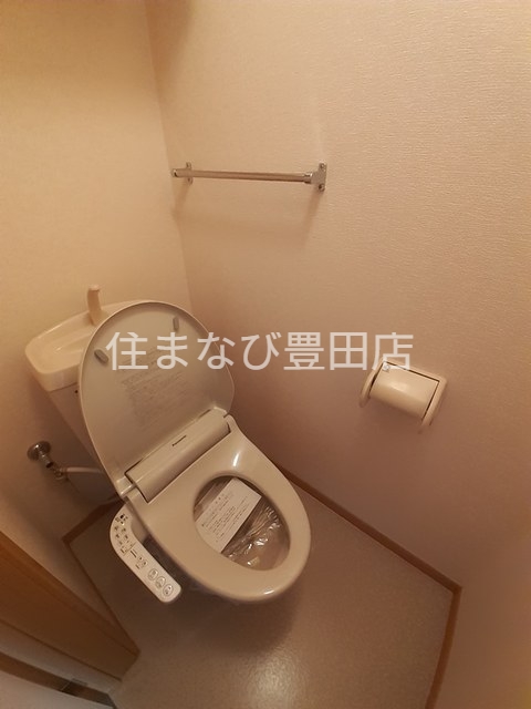 トイレ　同型別部屋写真（反転）