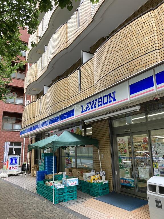 コンビニ　ローソン広尾南店（コンビニ）まで121m