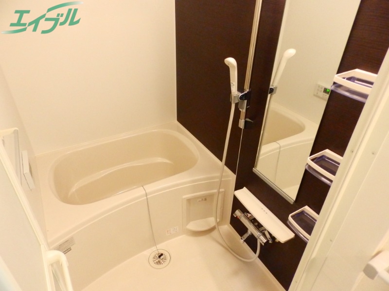 バス・シャワールーム　同型部屋写真
