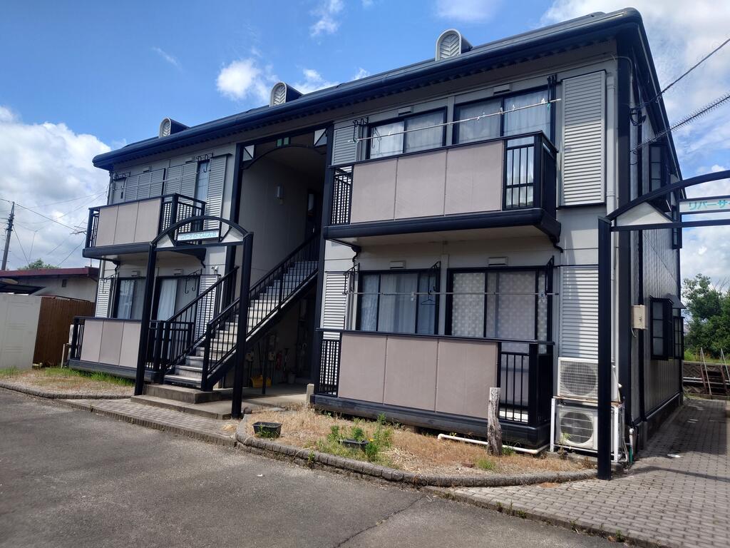 建物外観　2階建てアパート