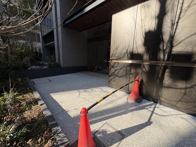 エントランス　マンション入り口