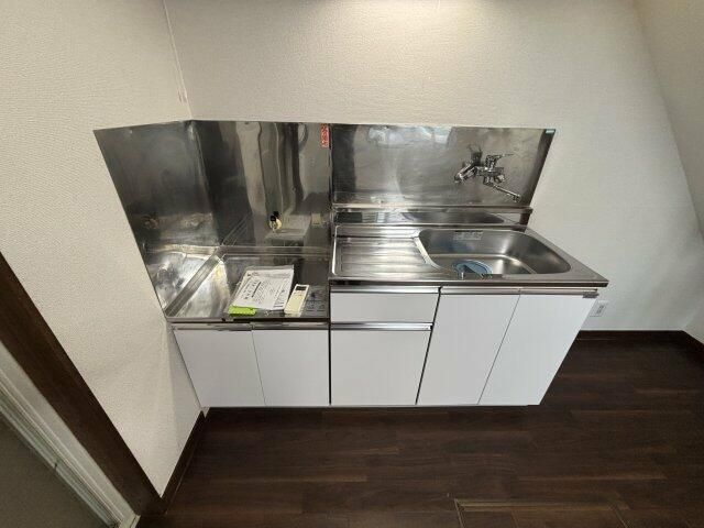 キッチン　コンパクトなキッチンで掃除もラクラク
