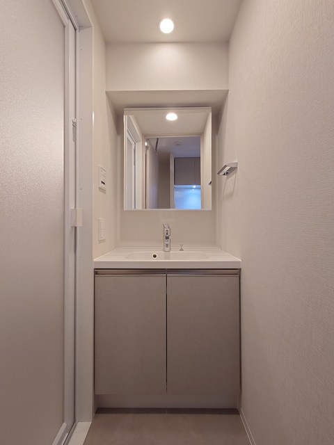 洗面設備　※写真は同タイプ住戸です。