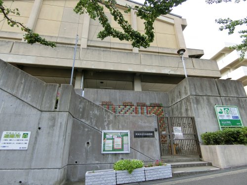 幼稚園・保育園　吹田市立片山幼稚園（幼稚園・保育園）まで885m