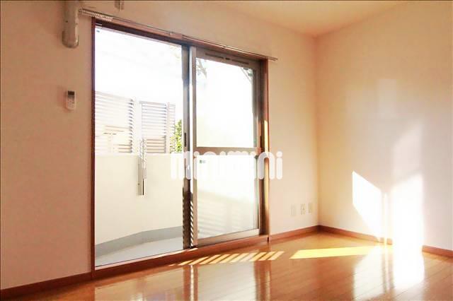 居室・リビング　広々とした６帖のお部屋です