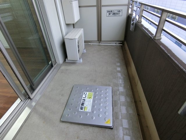 バルコニー　同間取・別号室