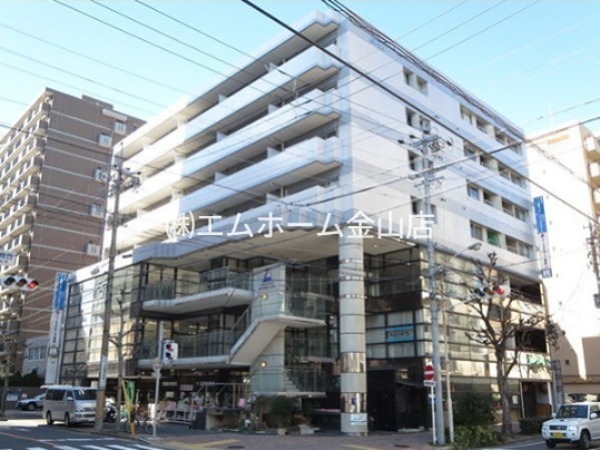 建物外観　オートロック　敷地内駐車場付き