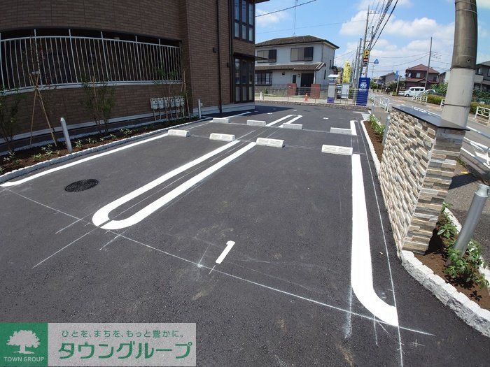 駐車場　駐車場
