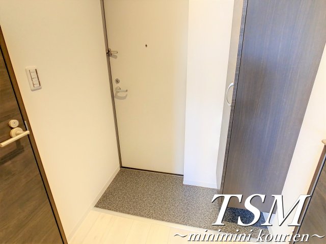 プレジール萱島の玄関写真