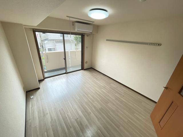 玄関　下駄箱もあるので靴の収納もバッチリです♪
