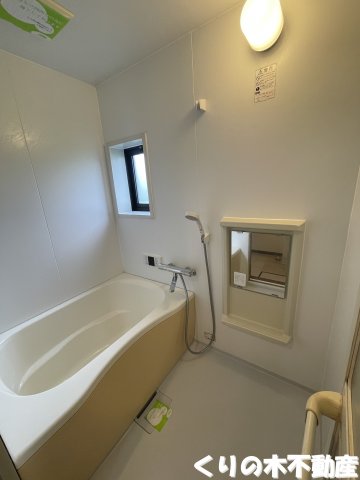 バス・シャワールーム　反転同タイプのお部屋です（現況を優先します）