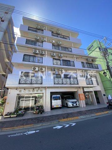 建物外観　外観は落ち着いています