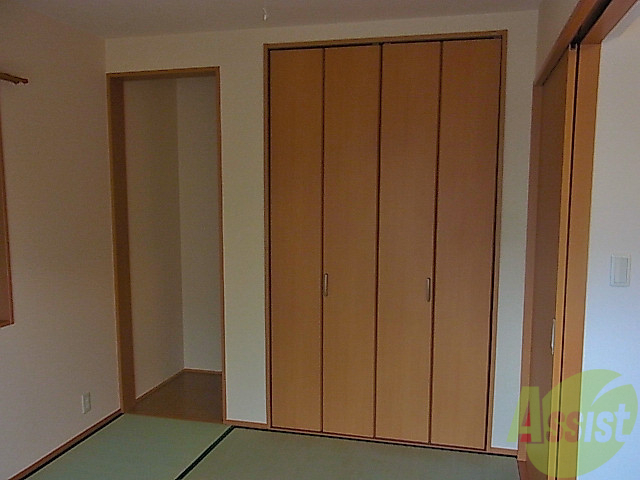 その他設備　４ＬＤＫに一部屋和室があると、足を伸ばして座れます。