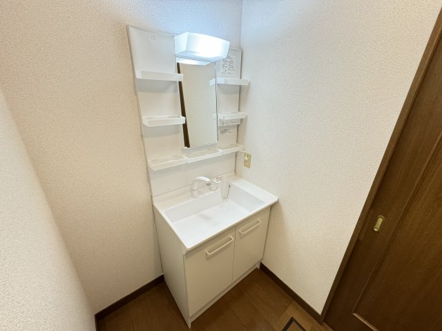 洗面設備　※同物件別号室の写真になります