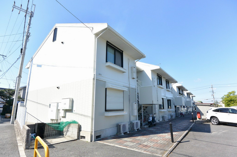 建物外観　シャルム谷