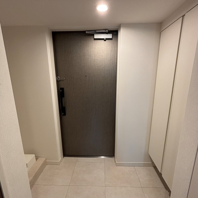 玄関　※写真は同タイプ住戸です。