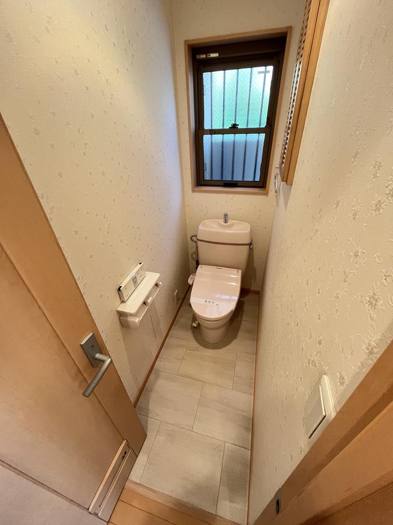 釜利谷南2丁目貸家IIのトイレ写真