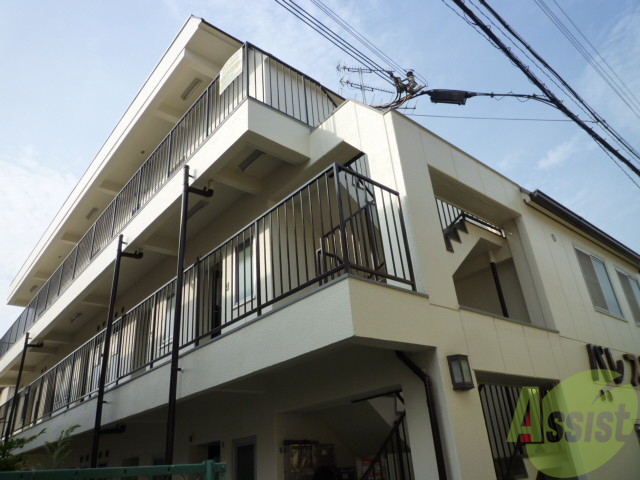 建物外観　建物の個性を主張するシックな外観
