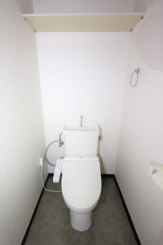 トイレ　参考写真です。現況優先。