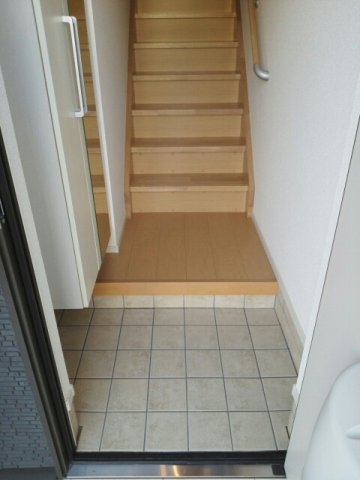 玄関　収納もある玄関です