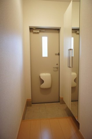 玄関　明るい玄関です