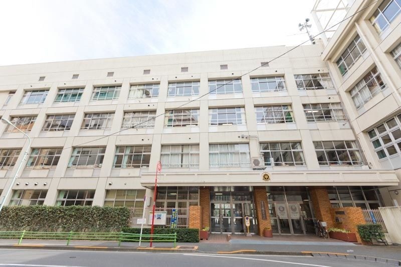 中学校　中央区立銀座中学校（中学校）まで1814m