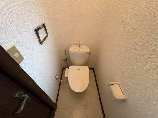 コンフォート社 B棟のトイレ写真