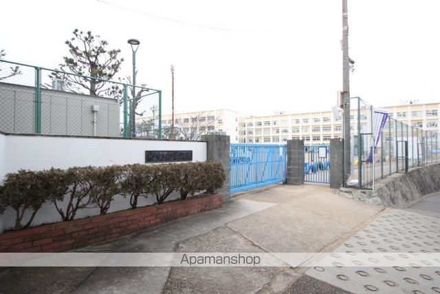 小学校　南五葉小学校（小学校）まで451m