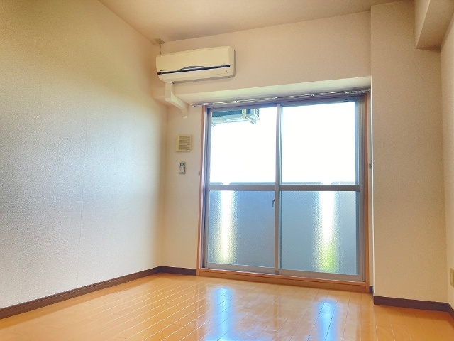 居室・リビング　写真は４１０のものです。