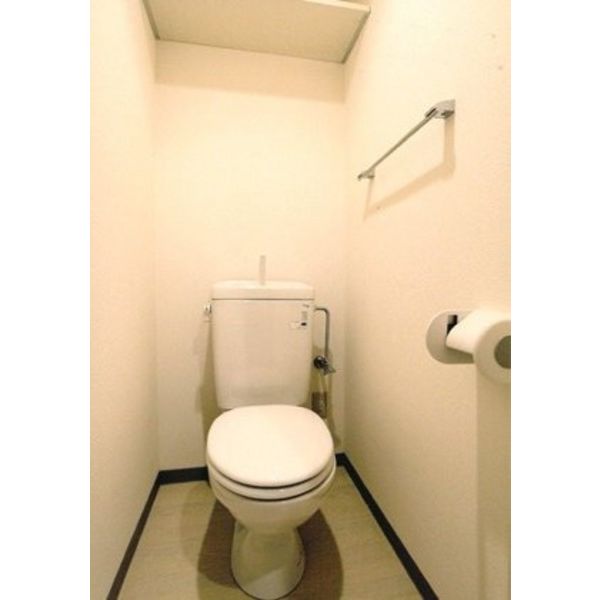 ノヴァ学園前のトイレ写真