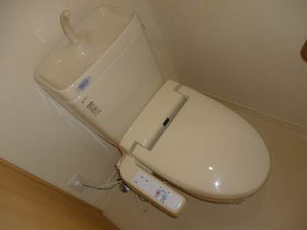 トイレ　落ち着いたトイレです