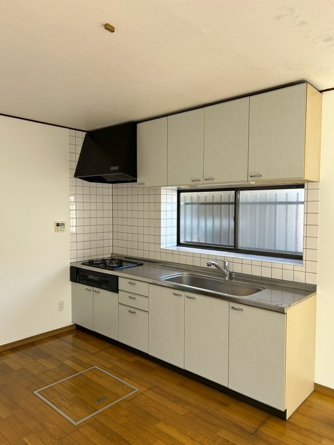 上藤沢戸建のキッチン写真