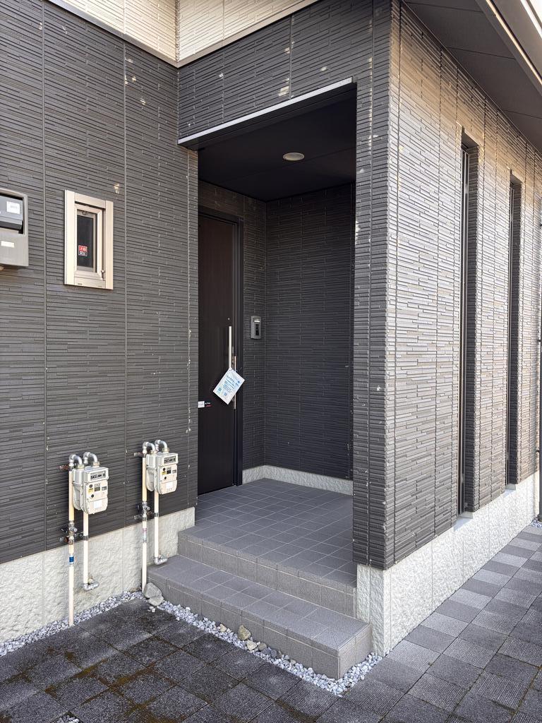 プライマリー今宮台 壱番館の玄関写真