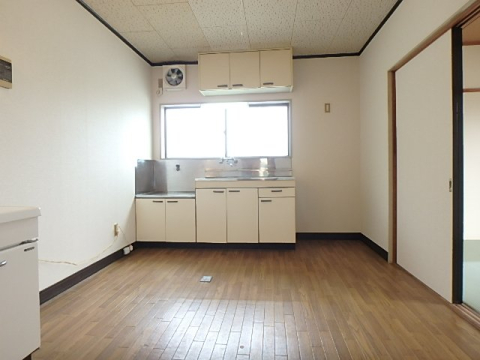 ハイツさかえIIの居間写真