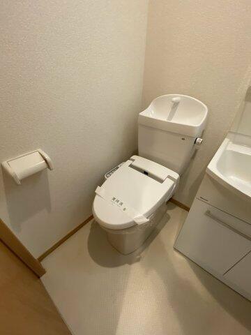 ベイルーム東白楽のトイレ写真