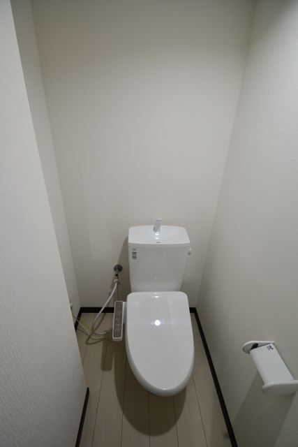 ＪＲ常磐線 亀有駅 徒歩2分 10階建 築5年のトイレ写真