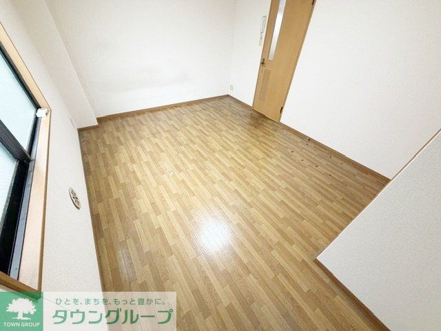 居室・リビング　玄関