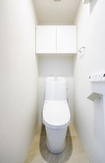 トイレ　別住戸の参考写真です