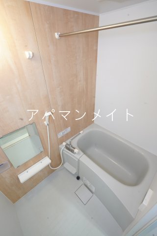 バス・シャワールーム　浴室乾燥機付き！