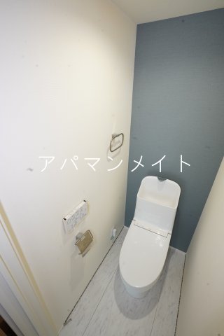 トイレ　温水洗浄便座です