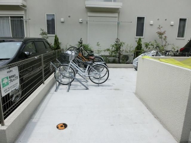 ＪＲ総武線 本八幡駅 徒歩8分 2階建 築13年の外観写真
