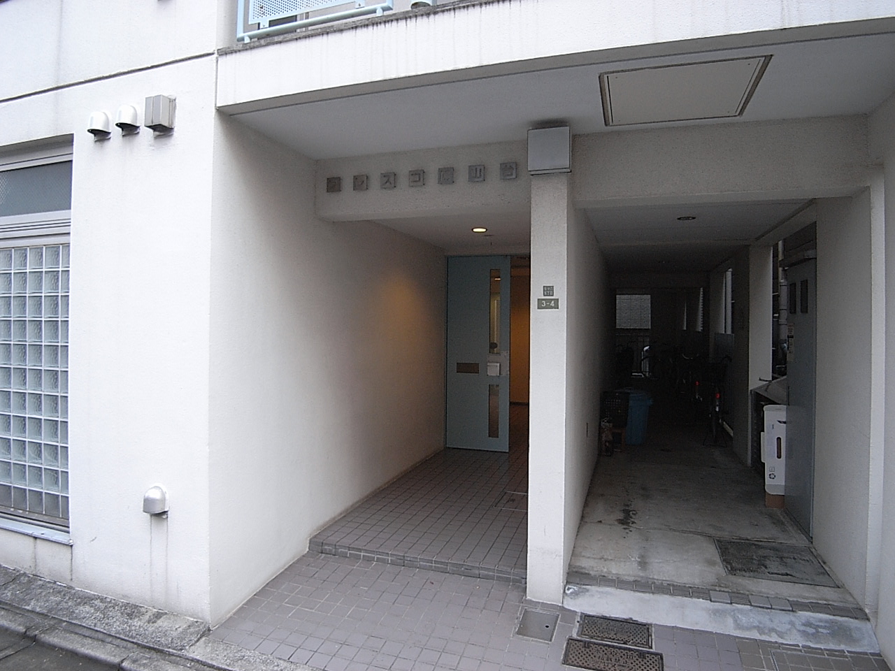 エントランス　マンションエントランス