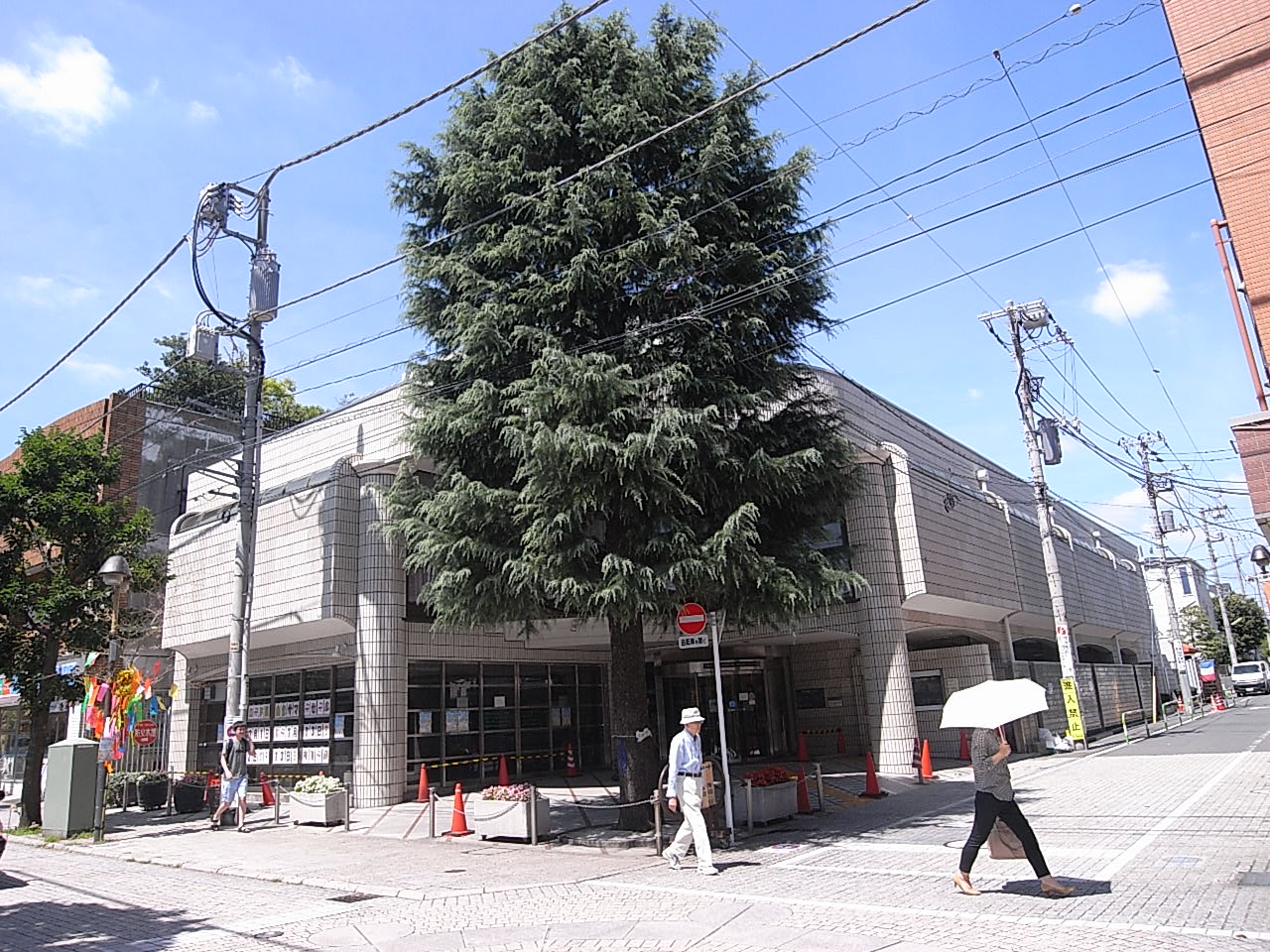 図書館　世田谷区立尾山台図書館（図書館）まで447m