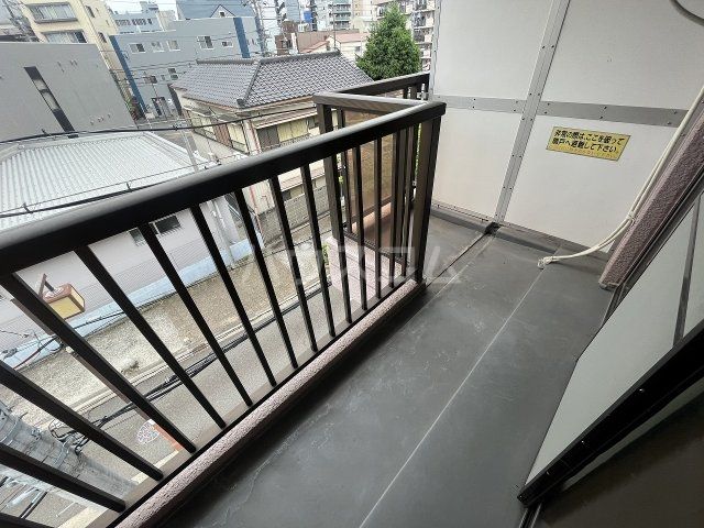 【名古屋市千種区仲田のマンションのバルコニー】