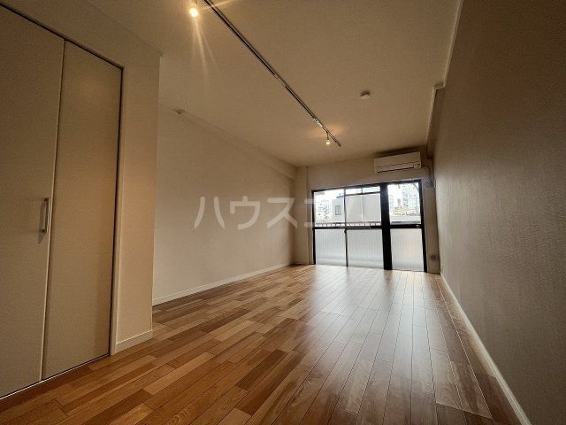 【名古屋市千種区仲田のマンションの居室・リビング】