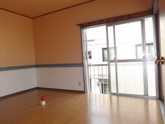 その他　2面採光で明るい洋室６帖！