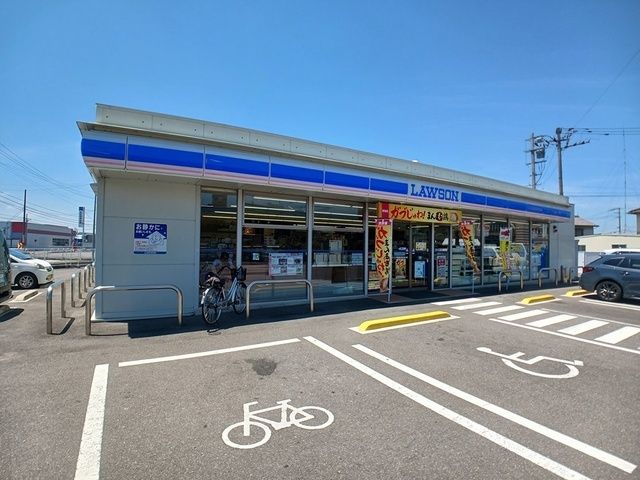 コンビニ　ローソン香川町川東上店さん（コンビニ）まで900m