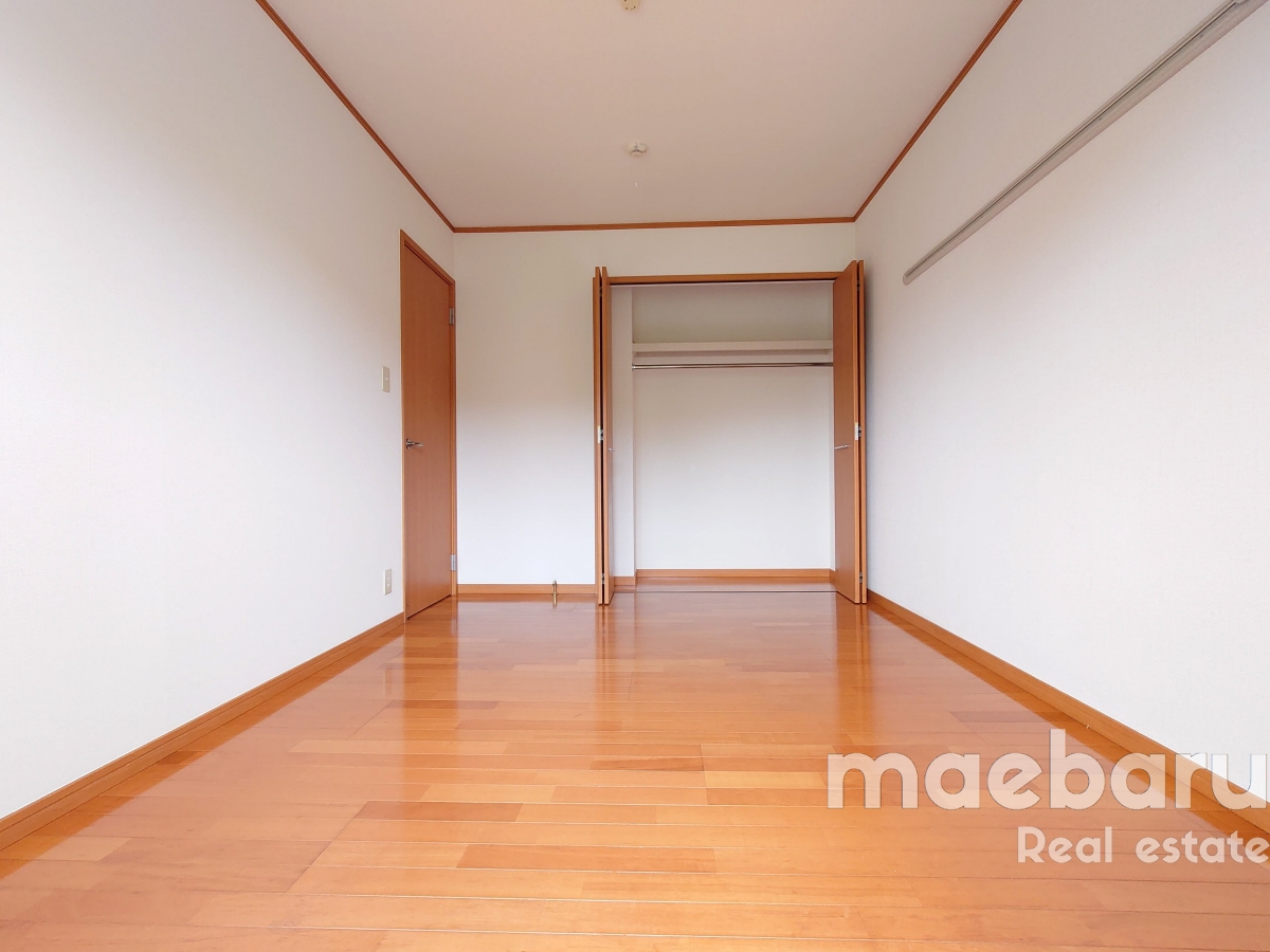 収納　各個室に収納が付いています。※写真別部屋