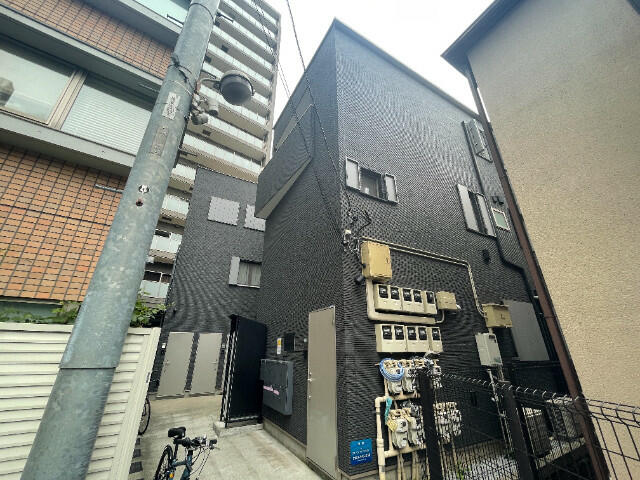 東京都新宿区左門町（アパート）の賃貸物件の外観